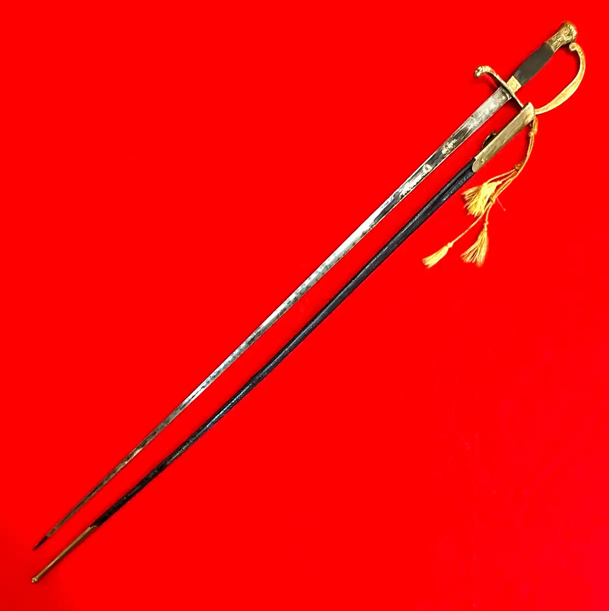 American Antique Rapier With Etched Blued Blade - 2