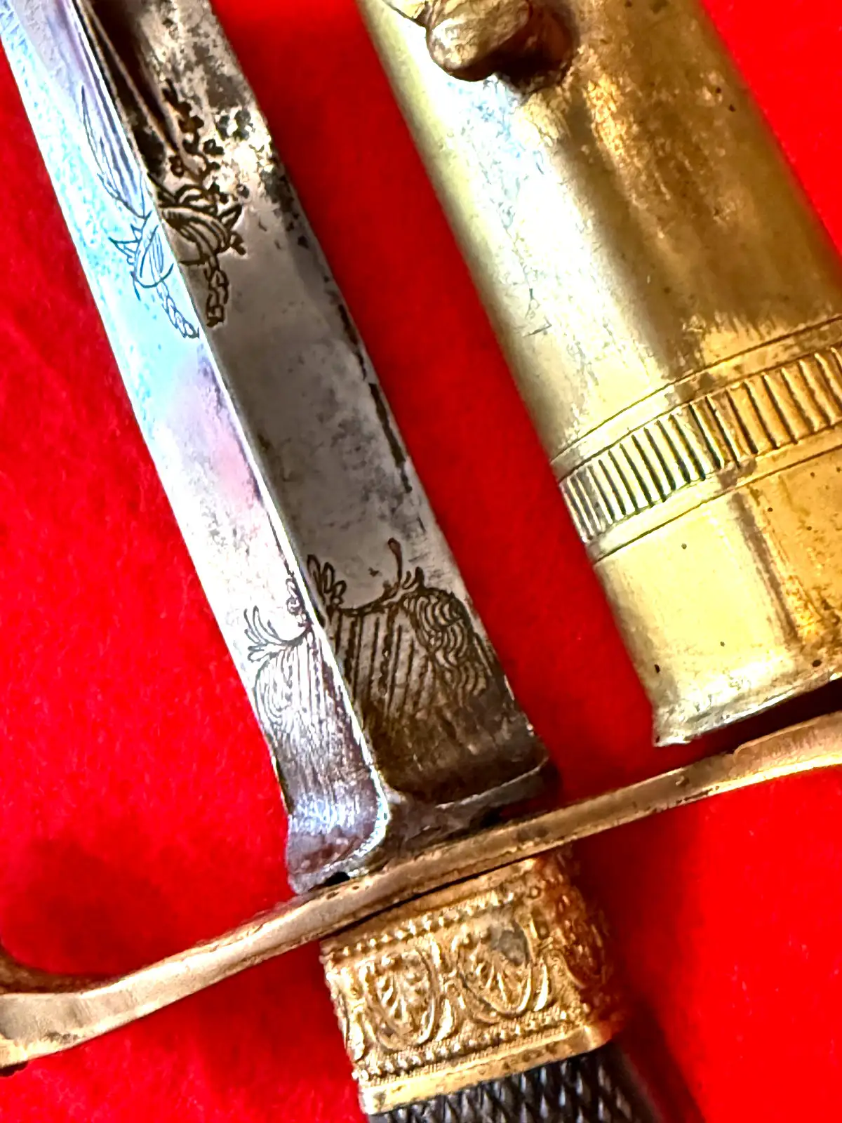 American Antique Rapier With Etched Blued Blade - 7
