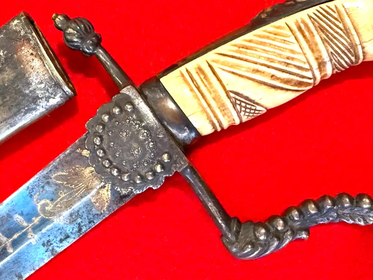 US 1830s Blued and Gilt Militia Officer Sword - View 17