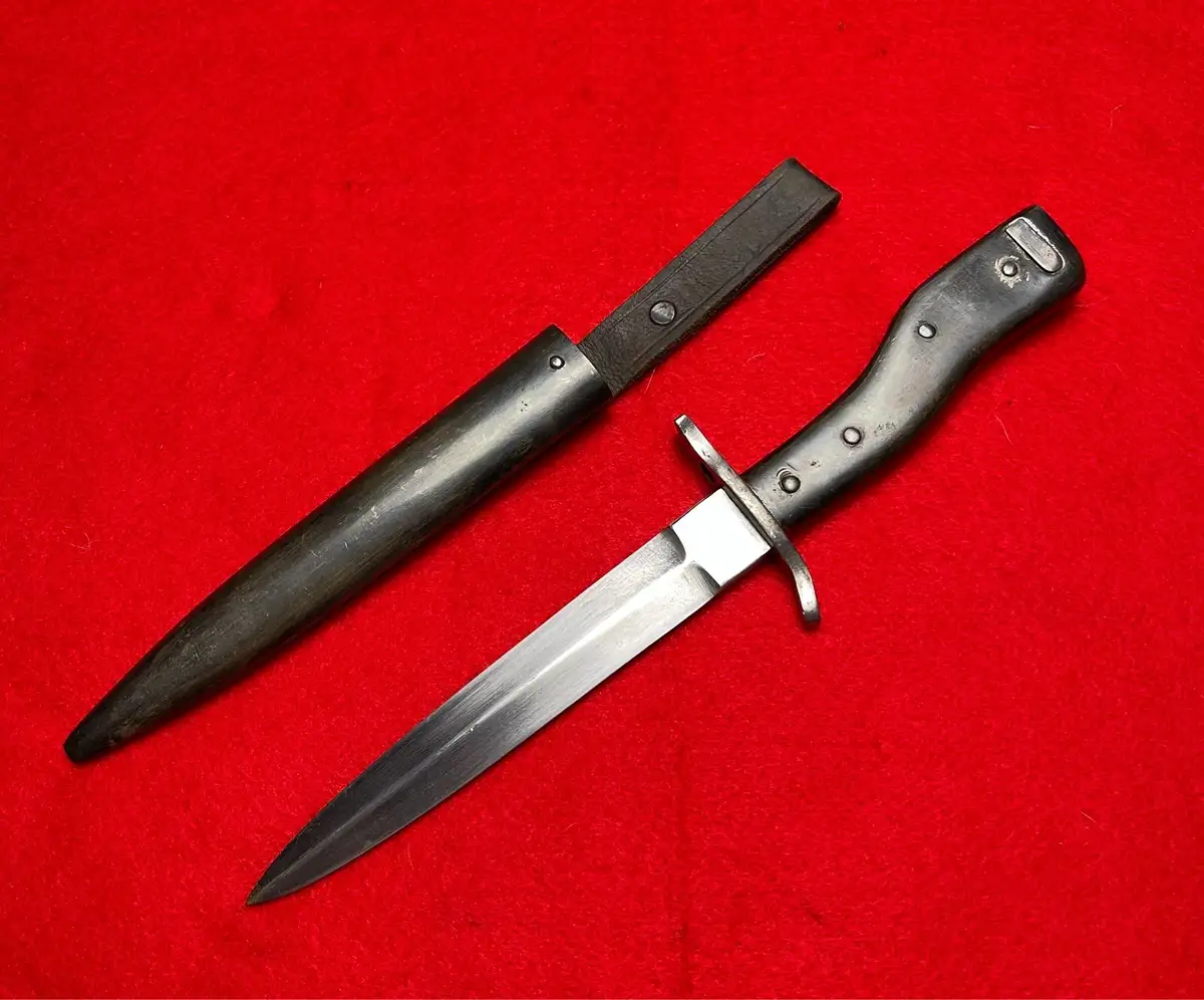 Original German WW1 Ersatz Model 1915 Bayonet alternate view