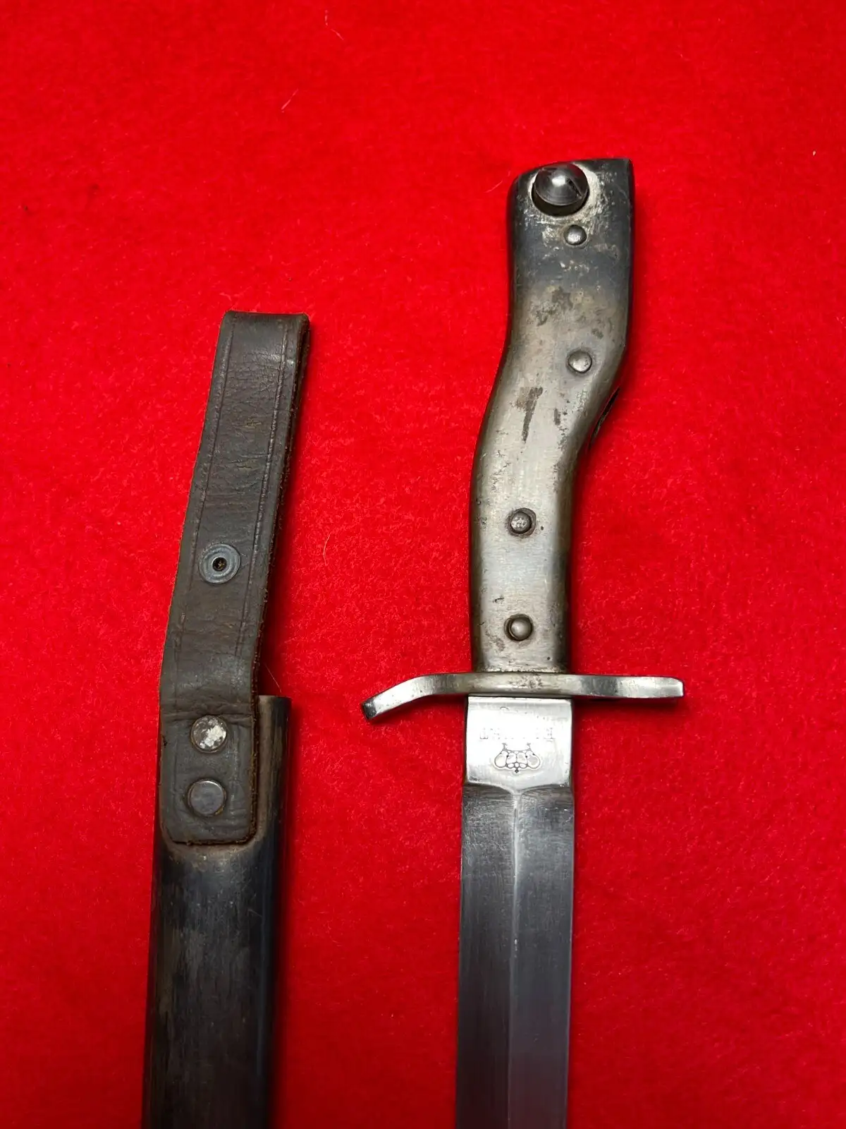 Original German WW1 Ersatz Model 1915 Bayonet - View 8