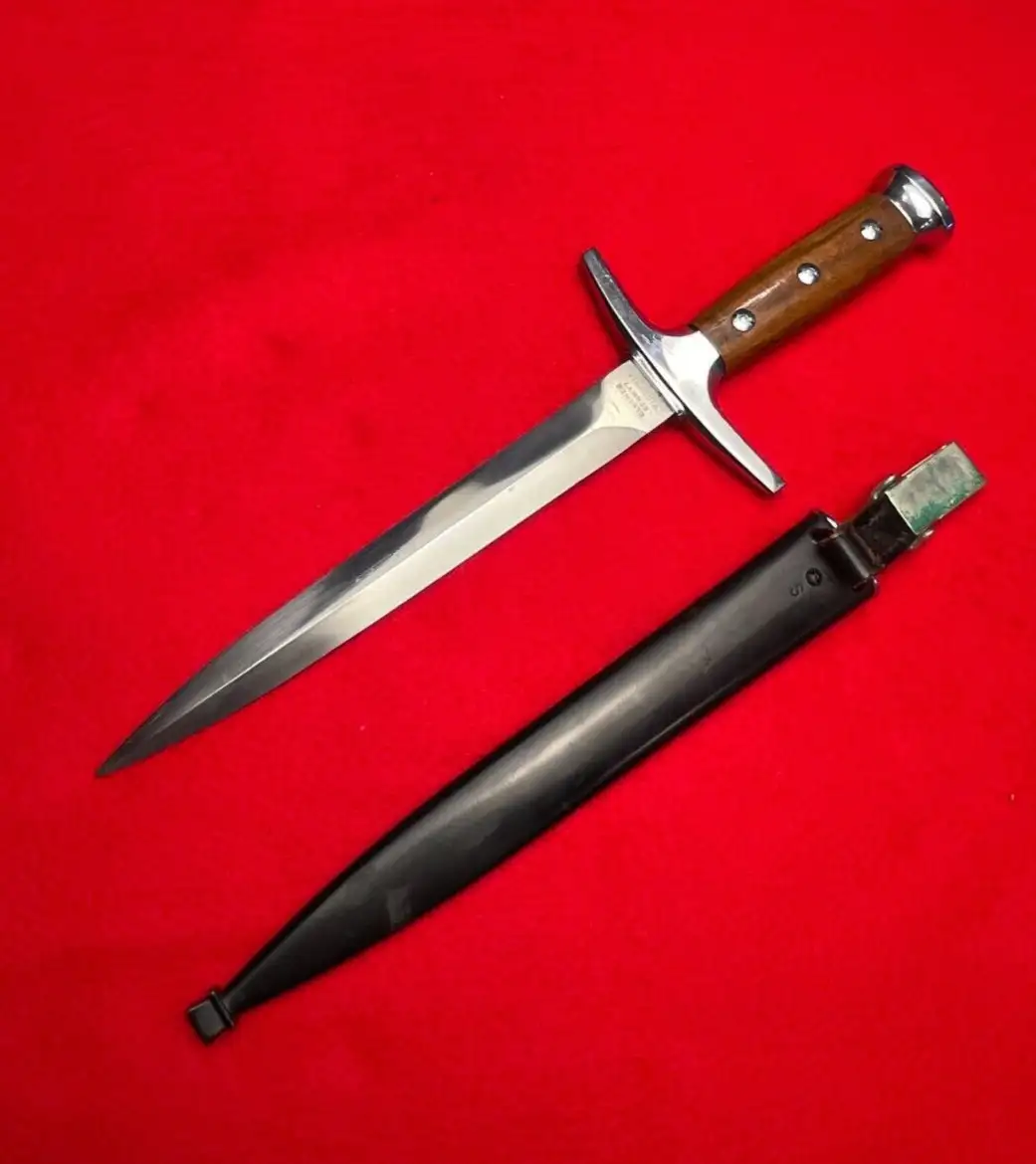 Original Swiss WW2 M1943 Officer Dress Dagger - View 3