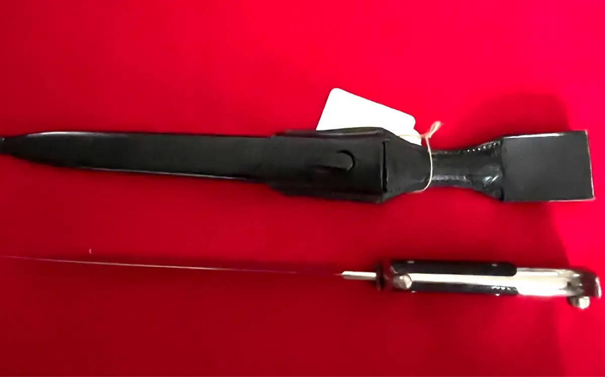 German WW2 Dress Bayonet E. Pack - View 3