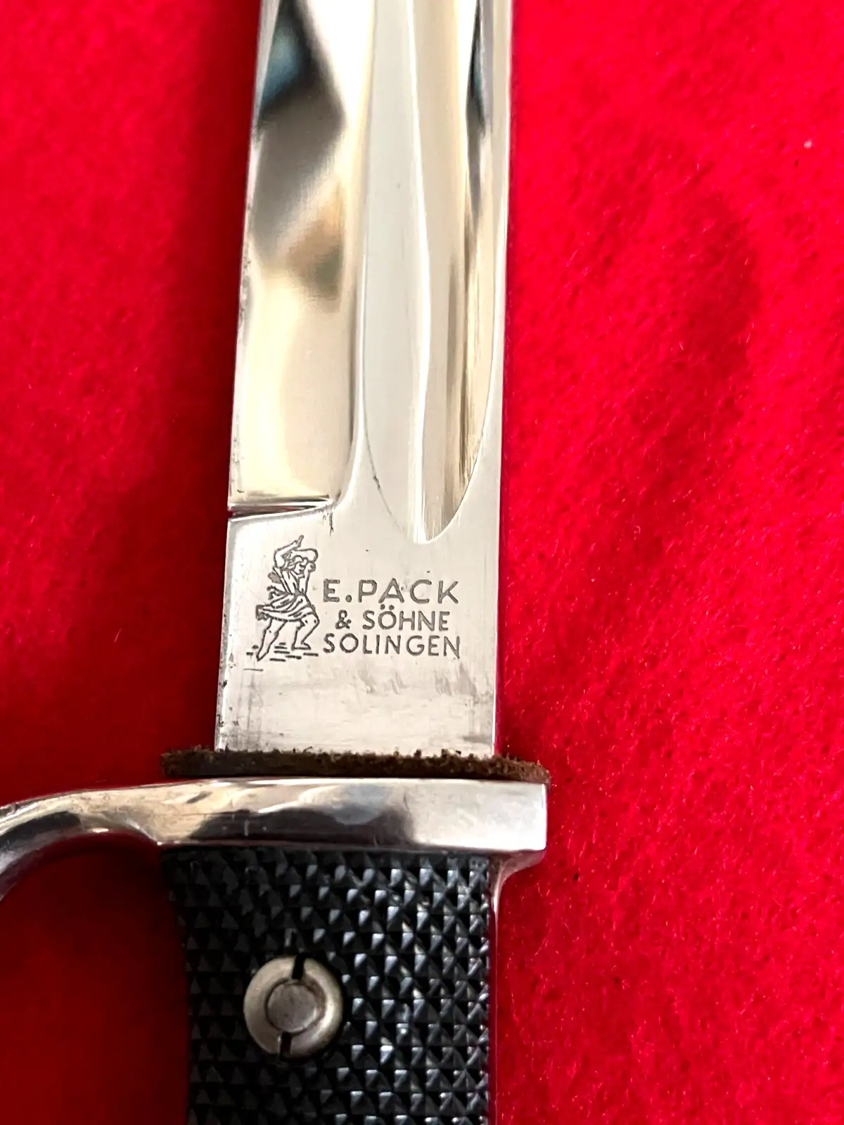 German WW2 Dress Bayonet E. Pack - View 4