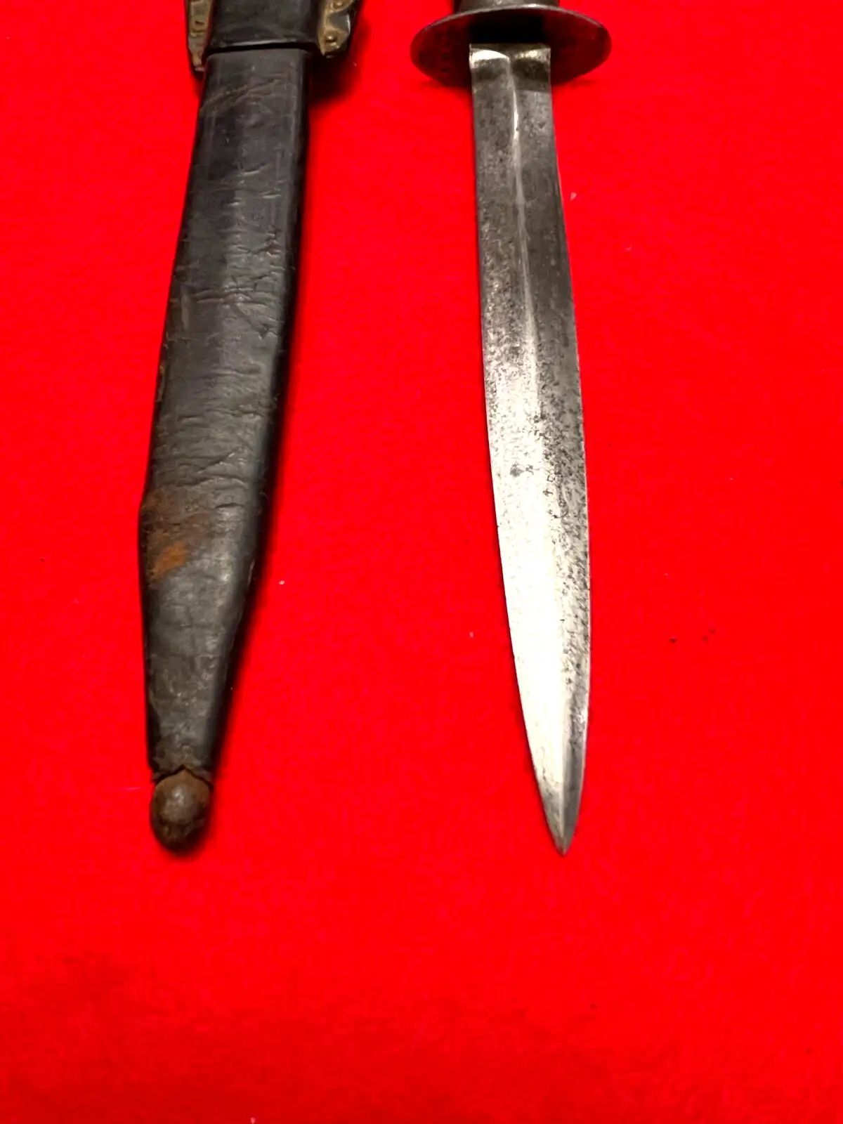 Original Dutch WW2 Stormdolk Fighting Knife - View 4