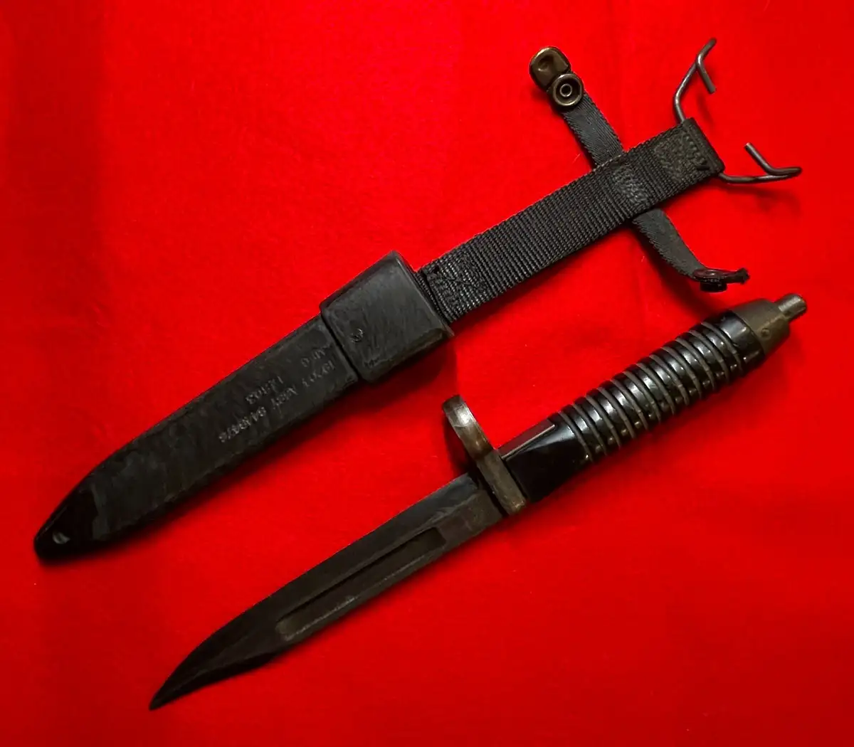 Pakistani POF Model 1968 Commando Dagger alternate view