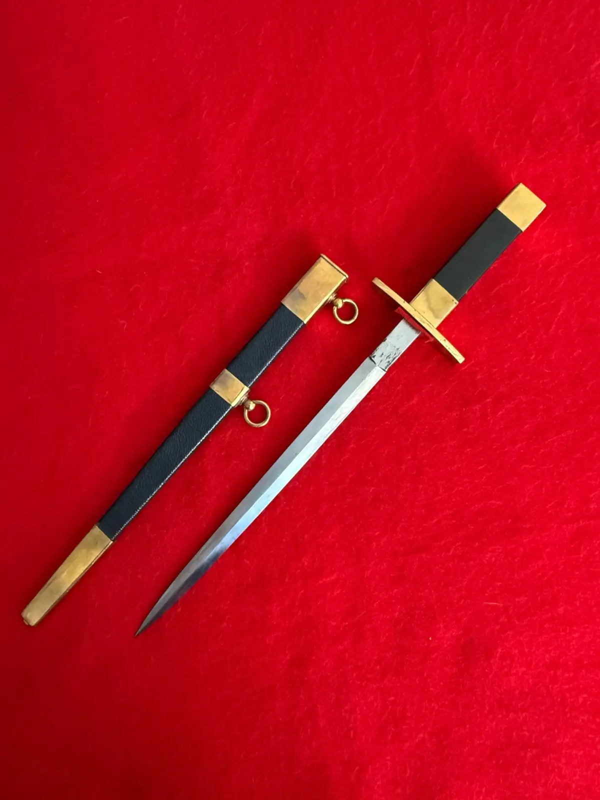 French M1934 Air Force Officer Dagger alternate view