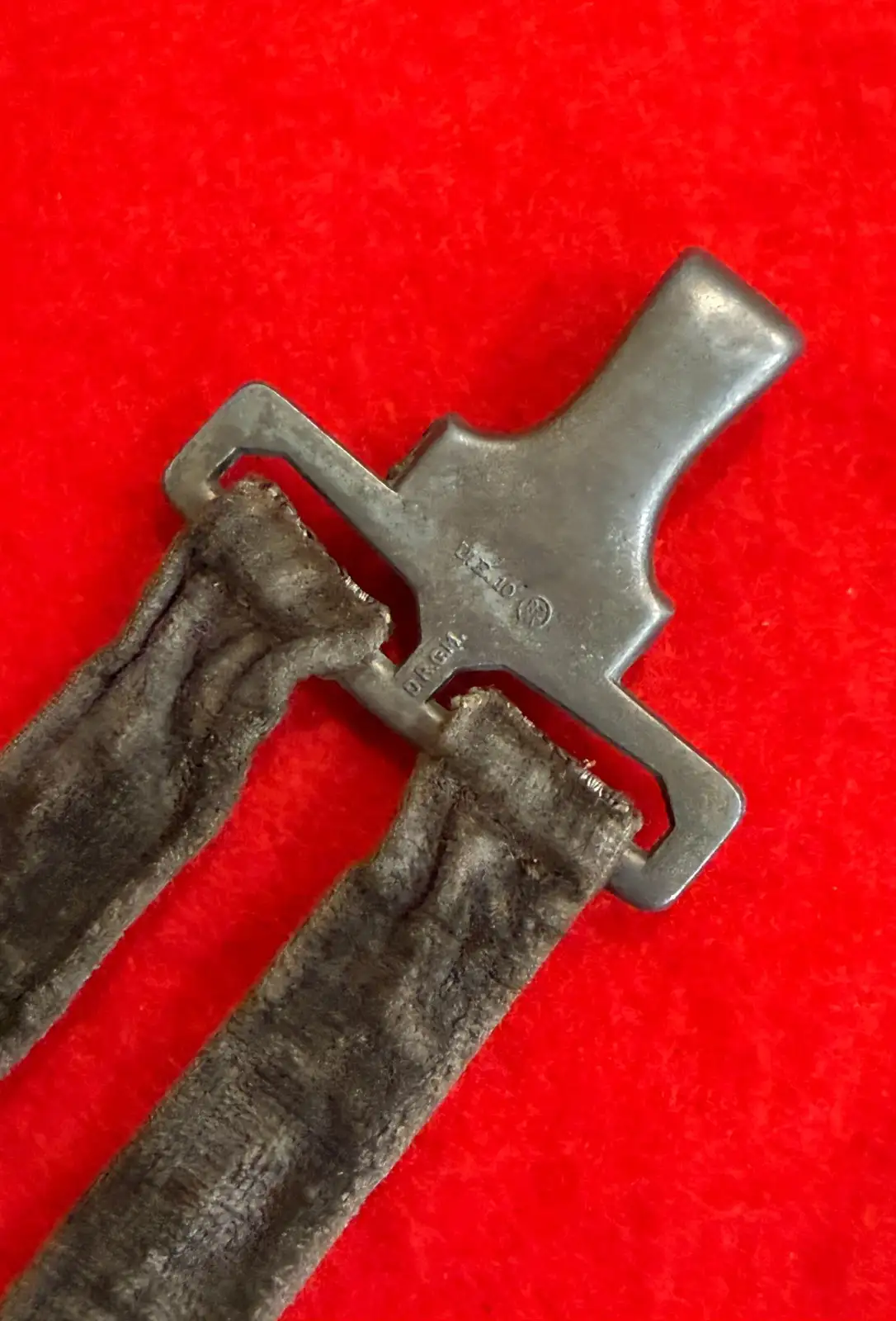 German WWII Luftwaffe Officer Dagger Deluxe Hangers - View 5