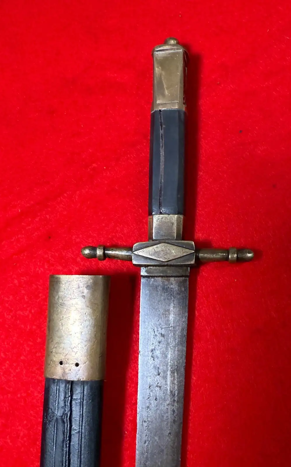 European 18th-19th Century Dirk Dagger - View 10