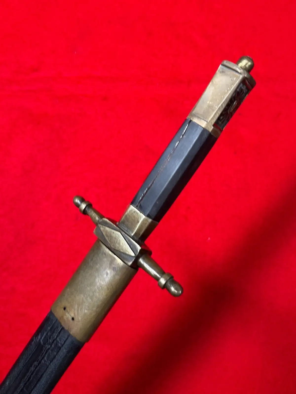 European 18th-19th Century Dirk Dagger - View 7