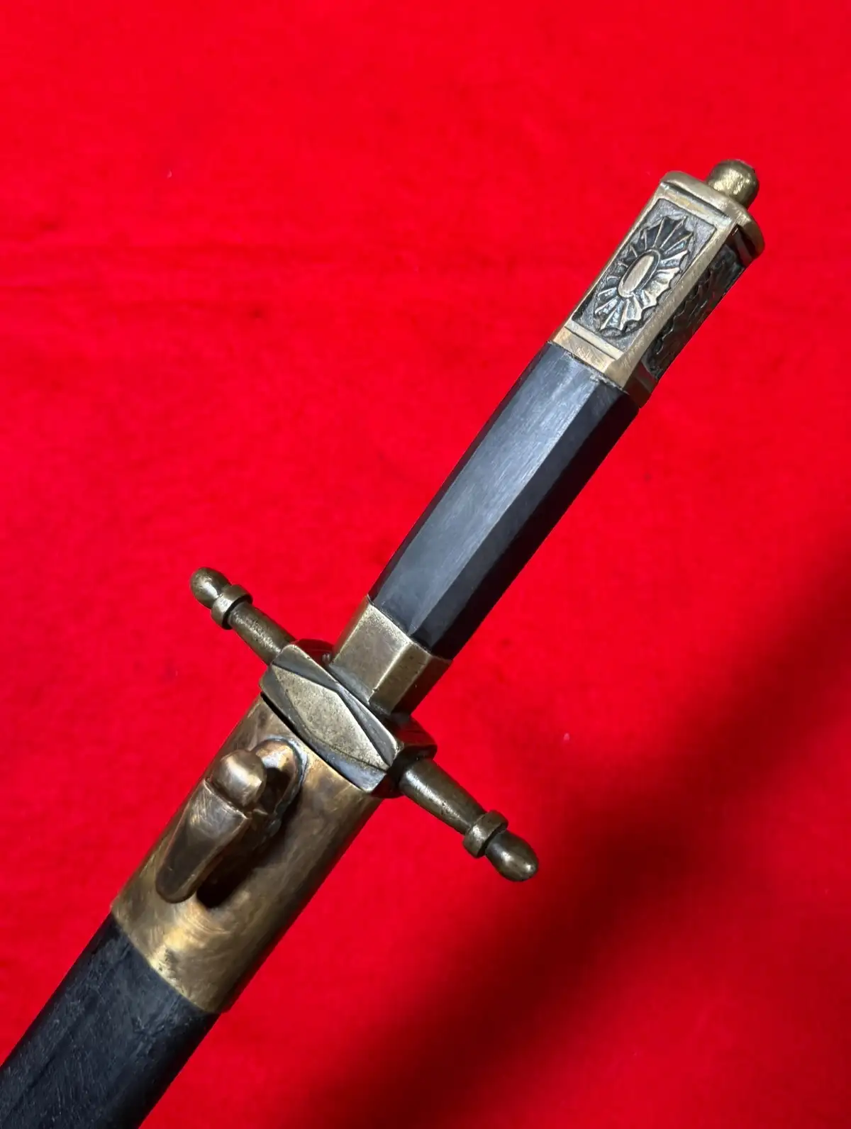 European 18th-19th Century Dirk Dagger - View 9