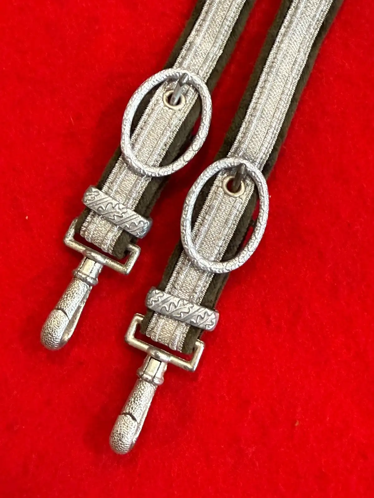 German WWII Wehrmacht Officer Dagger Hangers - View 3