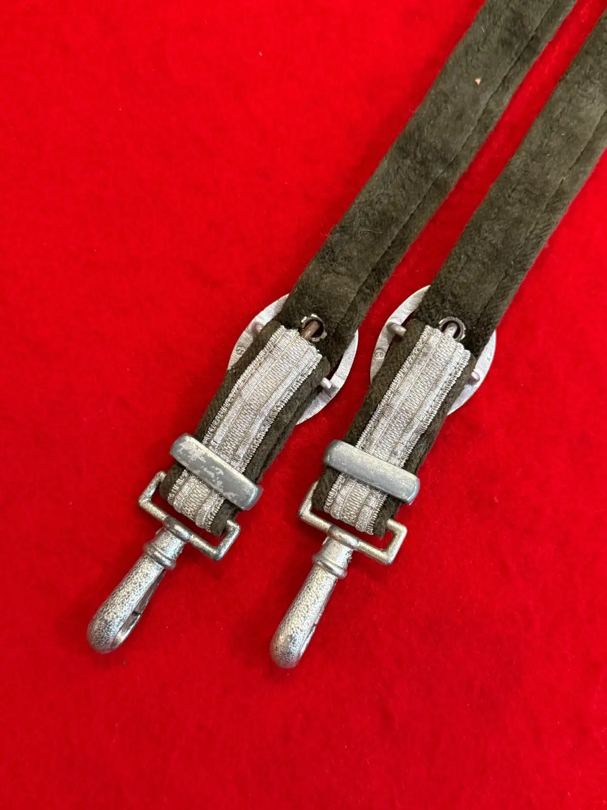 German WWII Wehrmacht Officer Dagger Hangers - View 4