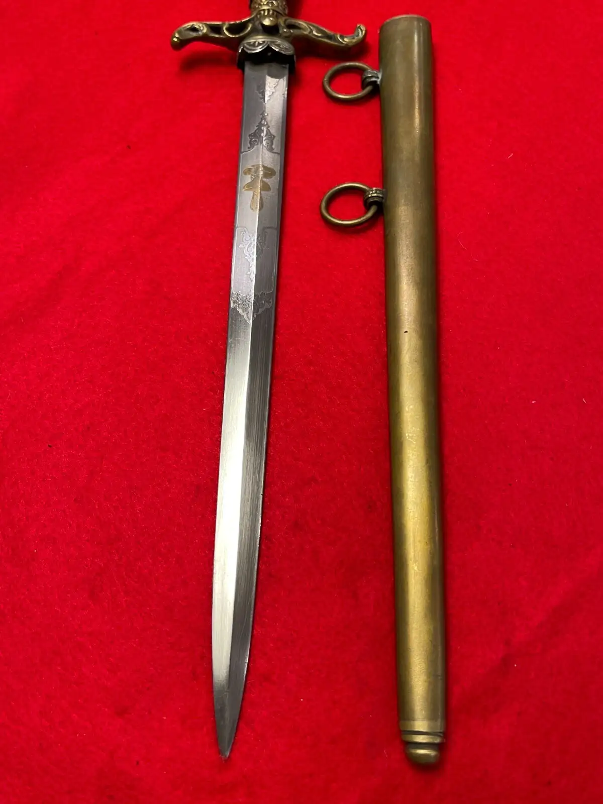 Hungarian WWII Medic Presentation Dagger - View 4