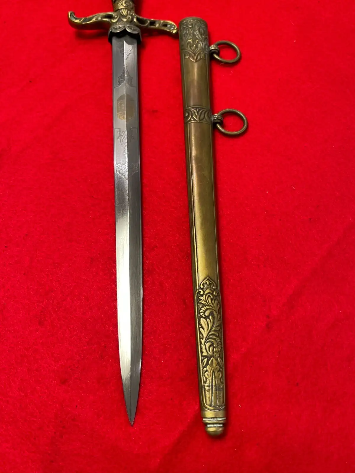 Hungarian WWII Medic Presentation Dagger - View 5