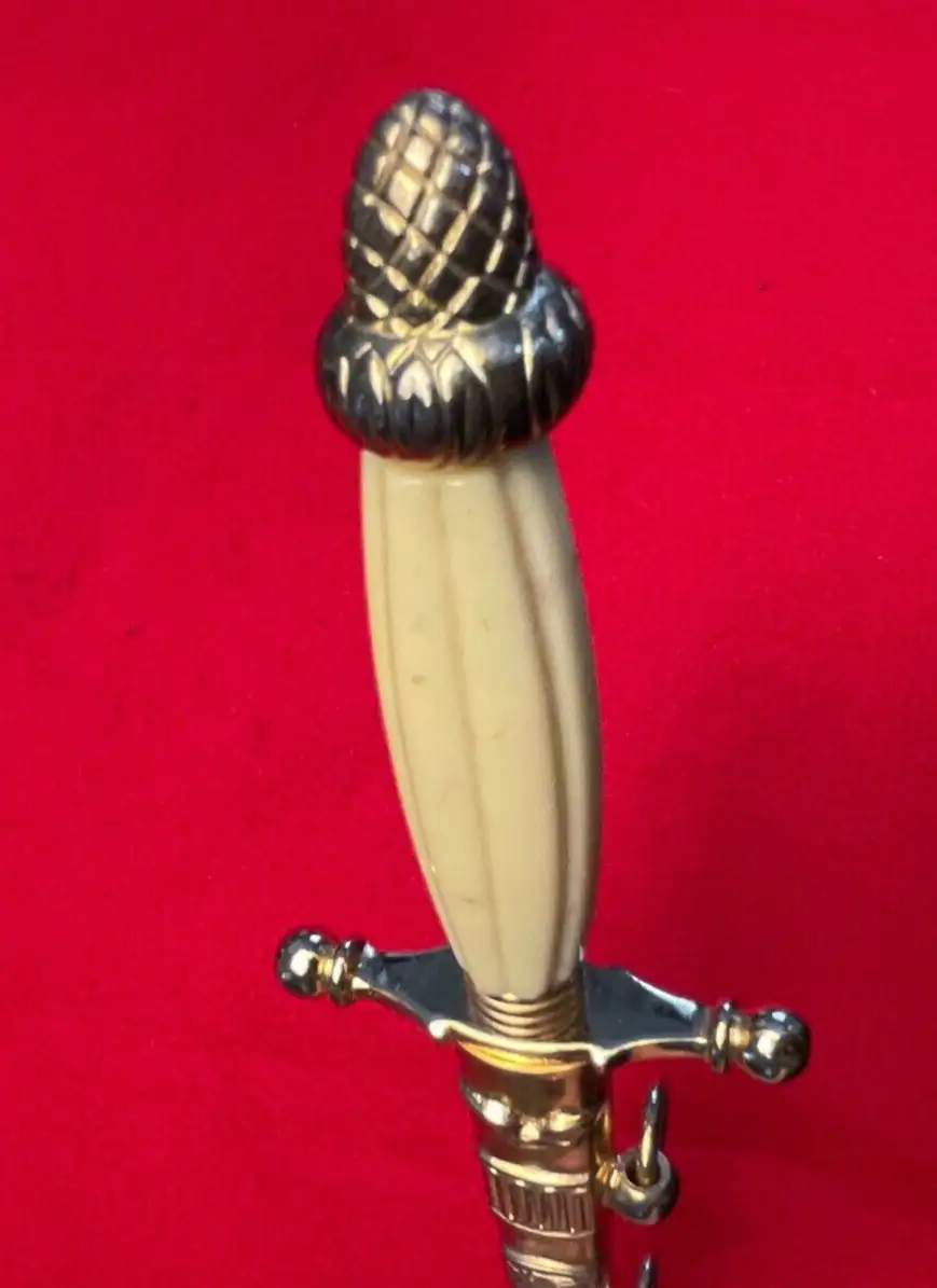 Greek Mid-20th Century Air Academy Dagger - View 10