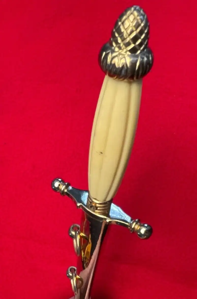 Greek Mid-20th Century Air Academy Dagger - View 8