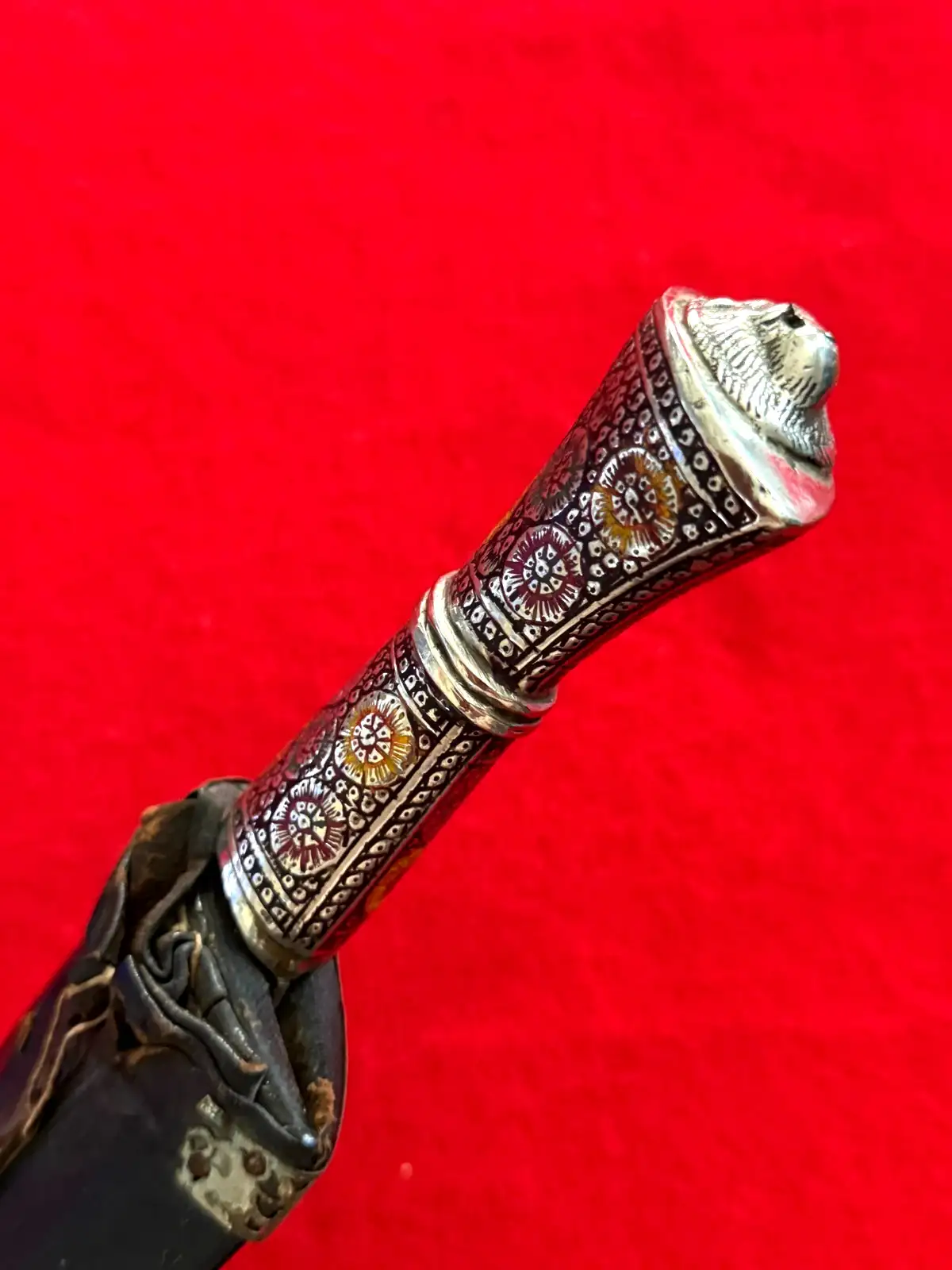 Indian WW2 Gurkha Kukri Lion Head Knife - View 10