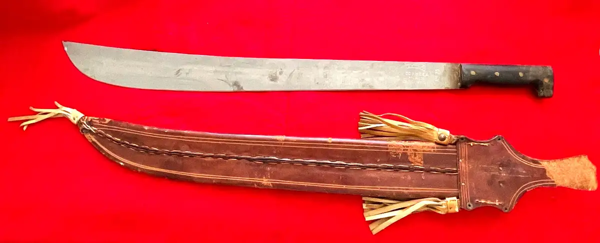 El Salvador 20th Century Corneta Machete No 35 alternate view