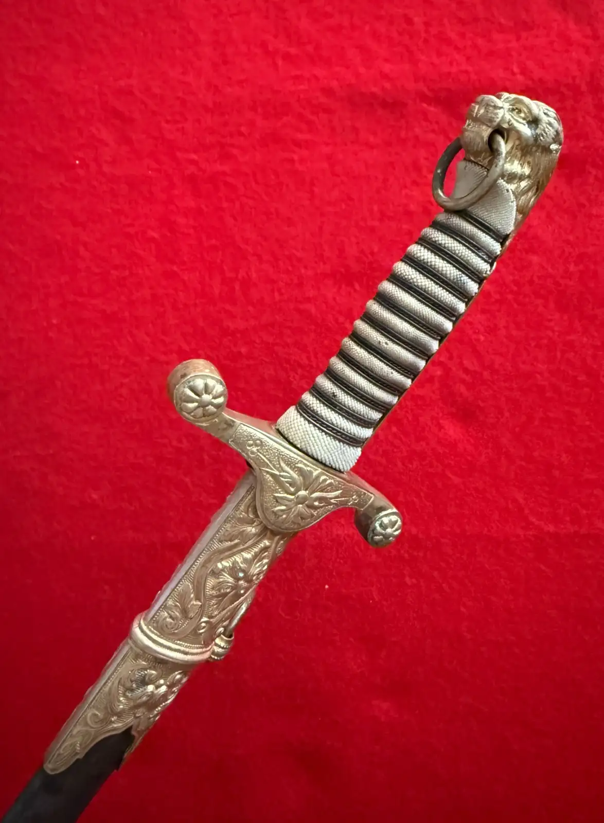 French Late 18th Century Lion Head Officer Sword - View 15