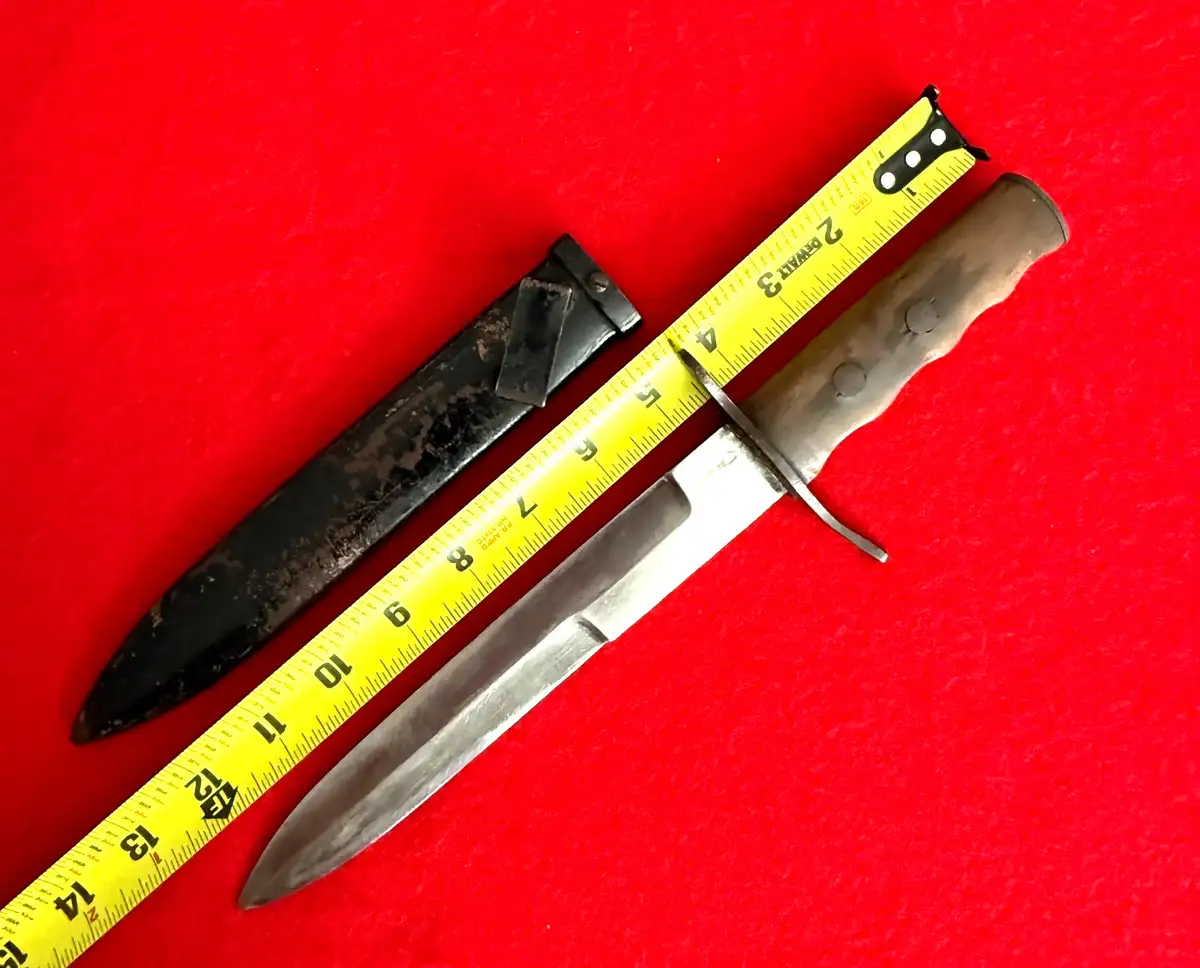 Original Italian WW2 MVSN Blackshirt Fighting Dagger - View 3