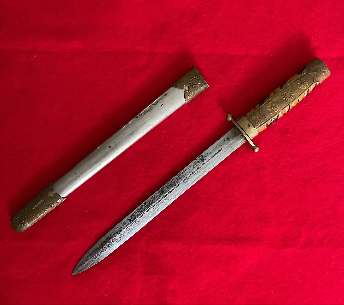 Original Chinese 1930s Nationalist Officer Dagger - View 3