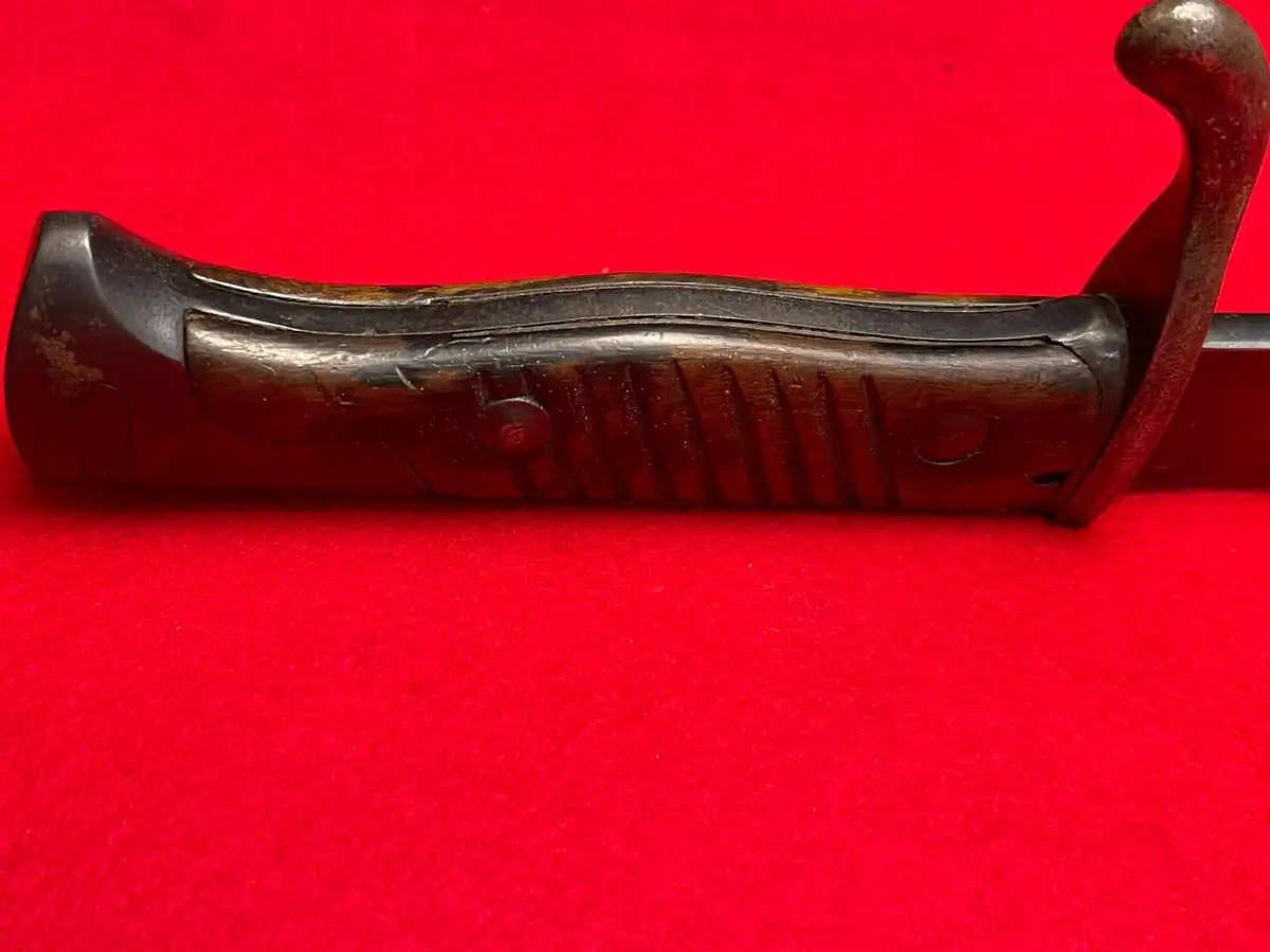 Original German WW1 M1898/05 Butcher Bayonet - View 13